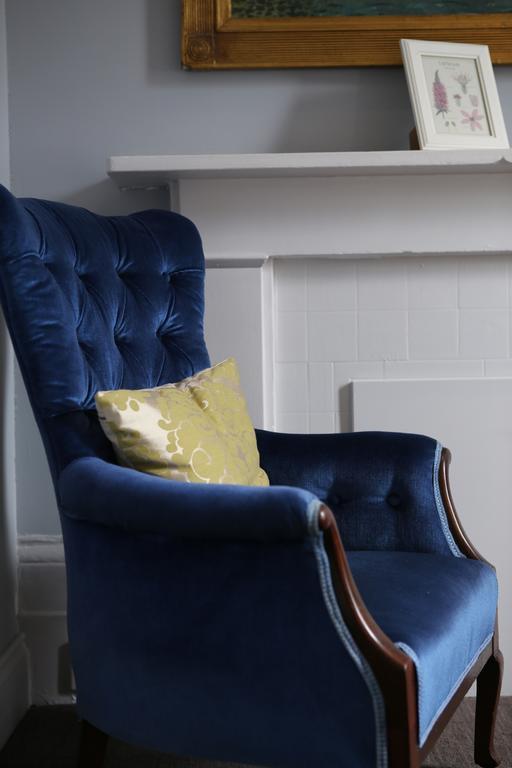 The Crown And Sceptre Hotel London Room photo