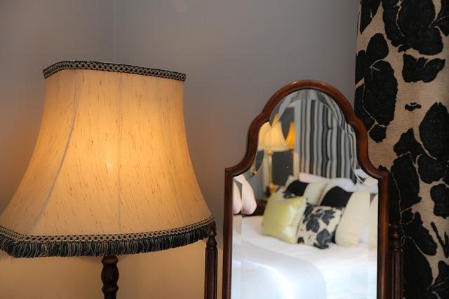 The Crown And Sceptre Hotel London Room photo